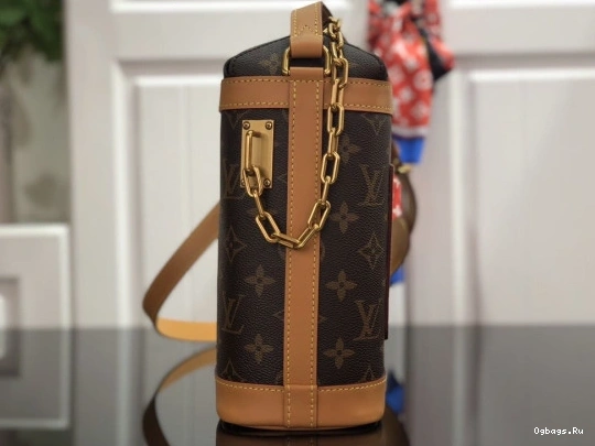 LOUIS CHALK VUITTON BAG 0317